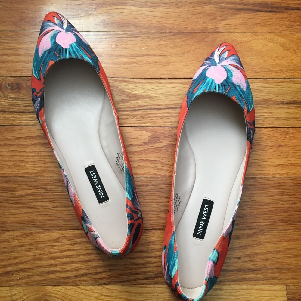 Nine West Speakup Flats Orange Floral 8.5